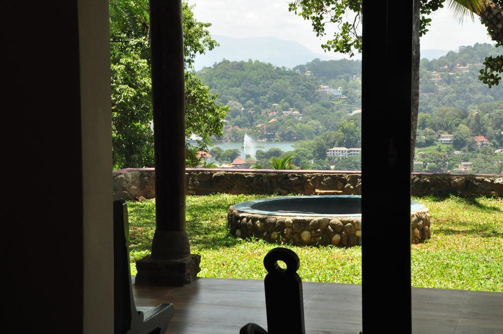 The Buena Vista Kandy Exterior photo