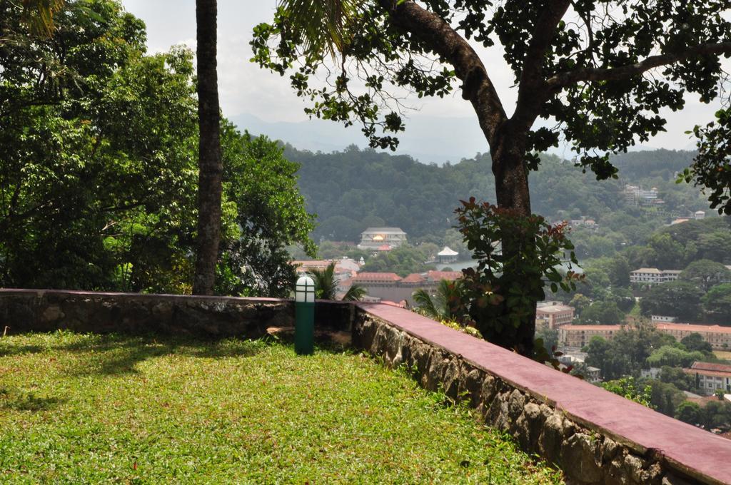 The Buena Vista Kandy Exterior photo