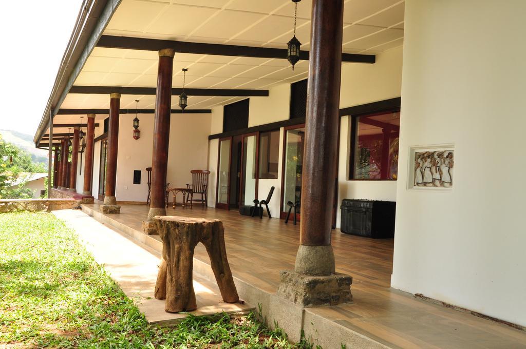 The Buena Vista Kandy Exterior photo