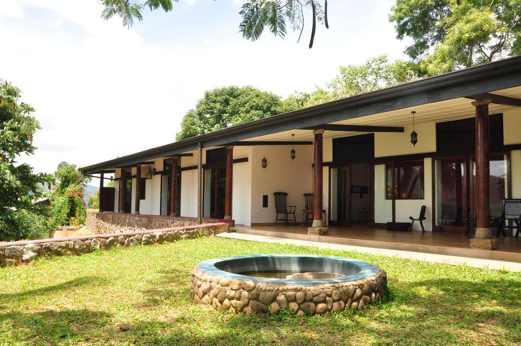 The Buena Vista Kandy Exterior photo