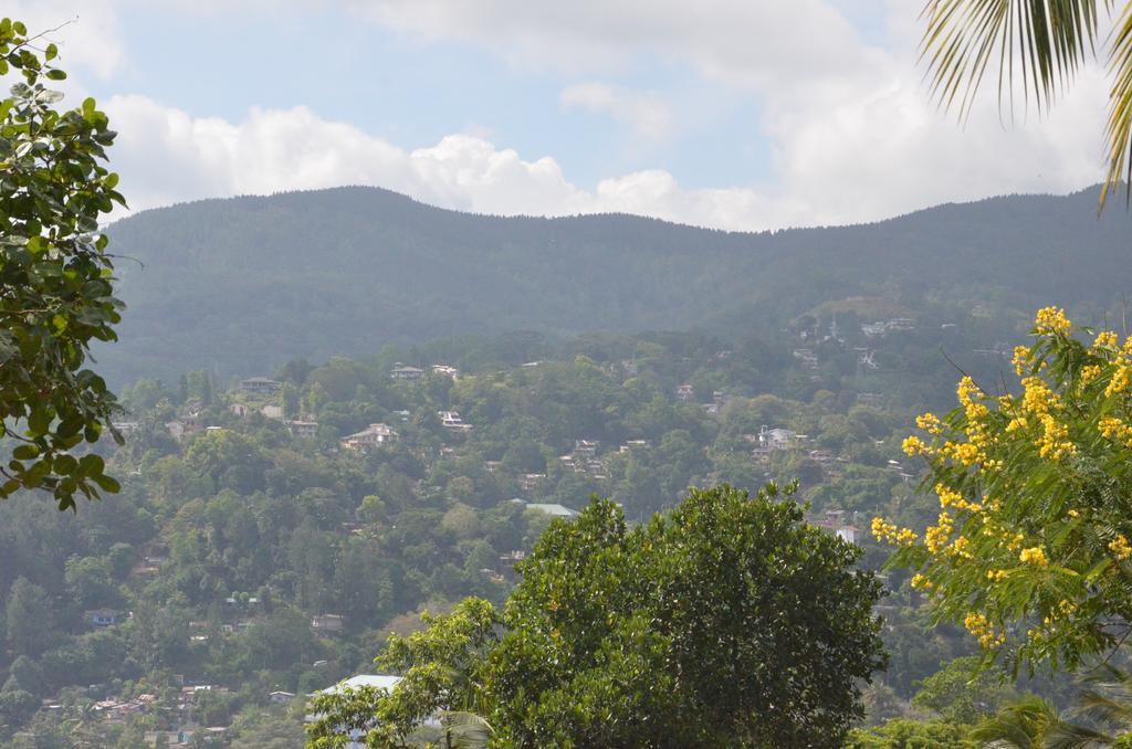 The Buena Vista Kandy Exterior photo