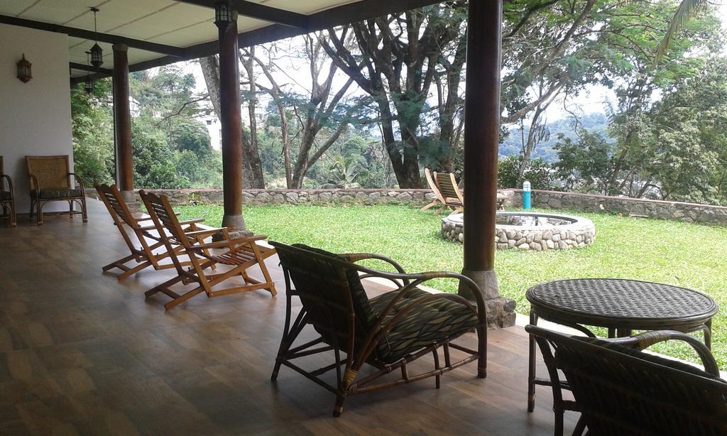 The Buena Vista Kandy Exterior photo