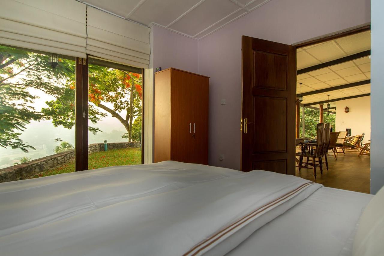 The Buena Vista Kandy Exterior photo